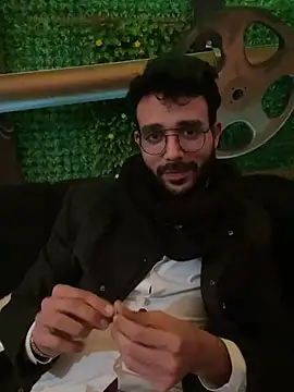 Snapshot of YJeromZCoxk chatting on March 9, 2025, 9:02 am YJeromZCoxk online show from March 9, 2025, 9:02 am