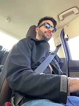 Snapshot of YJeromZCoxk chatting on March 19, 2025, 12:45 pm YJeromZCoxk online show from March 19, 2025, 12:45 pm