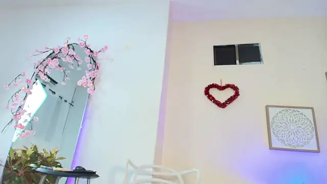 Snapshot of mary_cute9 chatting on February 18, 2026, 11:50 am mary cute9 online show from February 18, 2026, 11:50 am