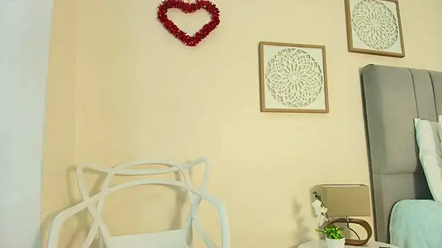 Snapshot of mary_cute9 chatting on March 28, 2026, 12:05 pm mary cute9 online show from March 28, 2026, 12:05 pm