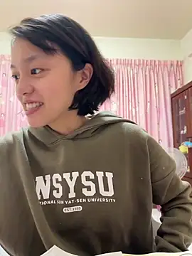 ladypaggy online show from March 10, 2026, 9:25 am