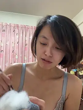 ladypaggy online show from April 1, 2026, 3:09 pm