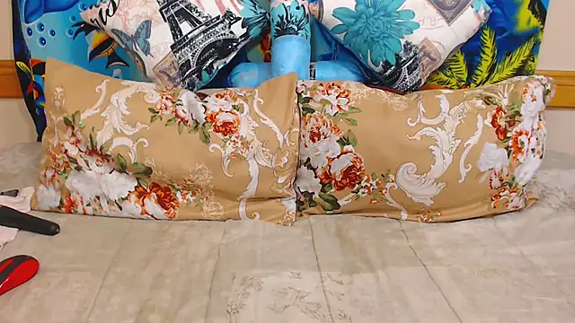 Snapshot of ChocolateClit chatting on October 27, 2025, 5:17 pm ChocolateClit online show from October 27, 2025, 5:17 pm