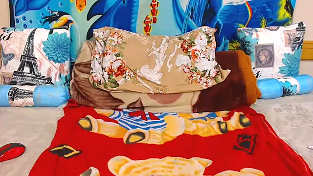 Snapshot of ChocolateClit chatting on November 3, 2025, 8:43 pm ChocolateClit online show from November 3, 2025, 8:43 pm