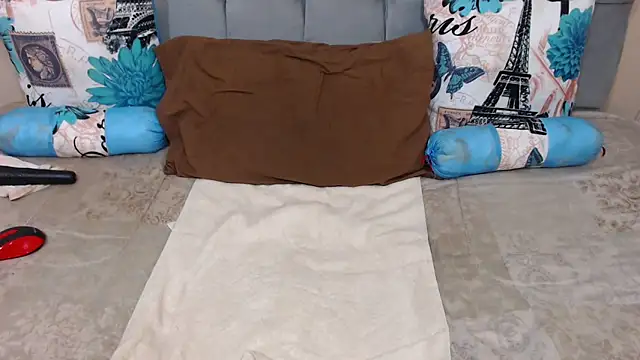 Snapshot of ChocolateClit chatting on December 15, 2025, 7:29 pm ChocolateClit online show from December 15, 2025, 7:29 pm