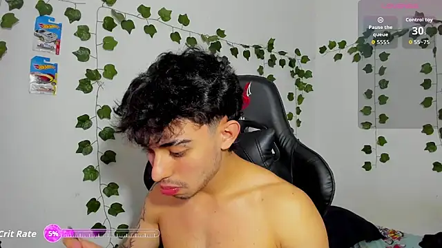 Snapshot of Noah_milleer chatting on November 28, 2025, 10:56 pm Noah milleer online show from November 28, 2025, 10:56 pm