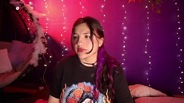 Snapshot of TaraTaylorr chatting on November 16, 2025, 7:14 am TaraTaylorr online show from November 16, 2025, 7:14 am