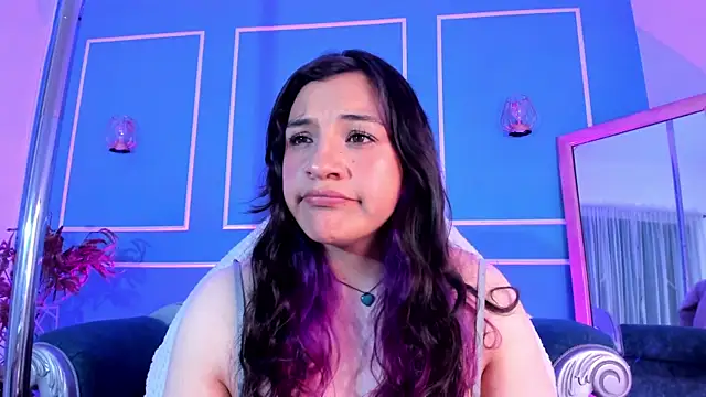 Snapshot of TaraTaylorr chatting on November 18, 2025, 4:28 am TaraTaylorr online show from November 18, 2025, 4:28 am