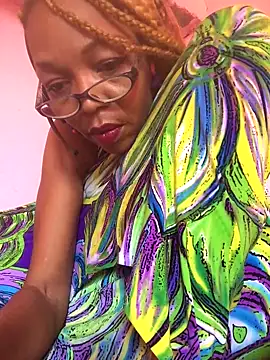 Ladyzee25 online show from November 10, 2025, 8:52 pm