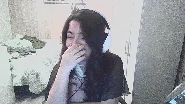 Piolapk online show from October 3, 2025, 1:57 am