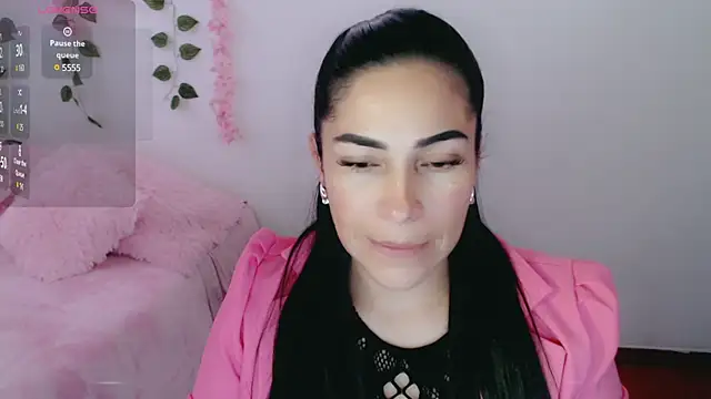 Snapshot of luna_lgomez_ chatting on March 12, 2025, 11:09 am luna lgomez online show from March 12, 2025, 11:09 am