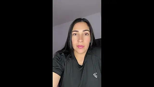 luna lgomez  online show from July 29, 2026, 8:18 pm