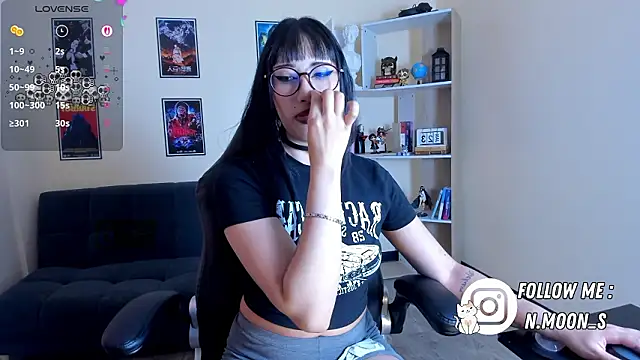 Snapshot of Nezuuuuu_ chatting on February 22, 2026, 10:19 pm Nezuuuuu online show from February 22, 2026, 10:19 pm