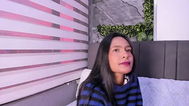 Snapshot of Fernanda_liie_ chatting on November 25, 2025, 12:16 pm Fernanda liie online show from November 25, 2025, 12:16 pm