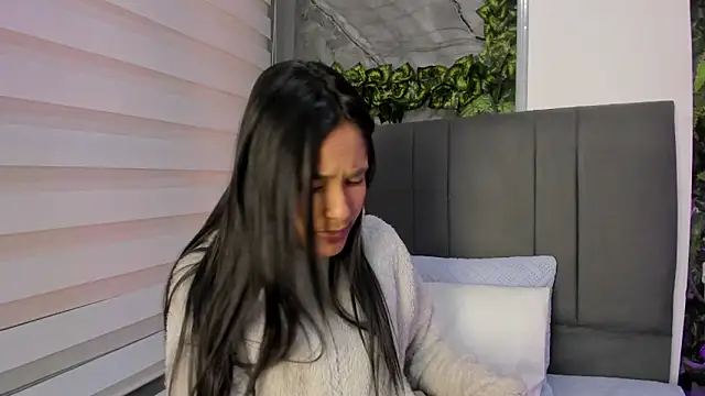 Snapshot of Fernanda_liie_ chatting on December 16, 2025, 12:32 pm Fernanda liie online show from December 16, 2025, 12:32 pm