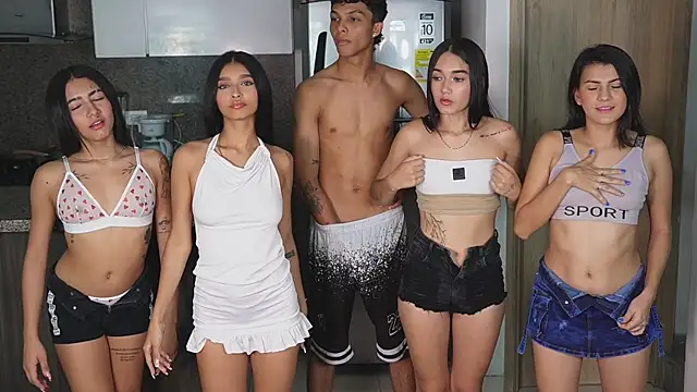 Petiteess online show from March 19, 2025, 2:27 am