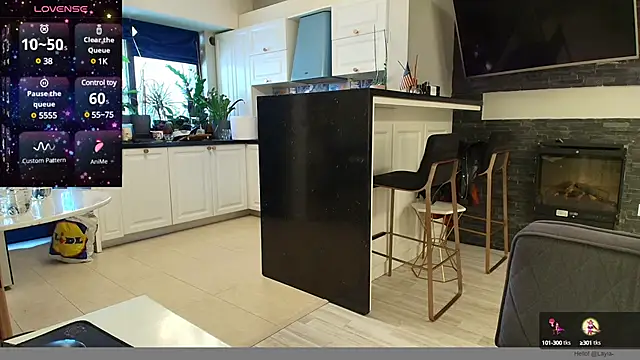 Layla- online show from February 18, 2025, 12:39 pm