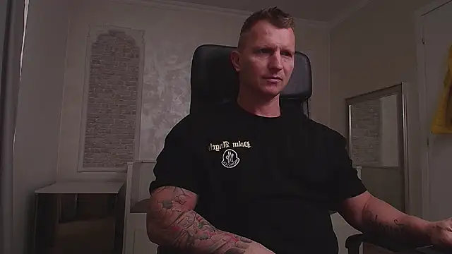 RomeoMalcolm online show from March 15, 2025, 5:41 am