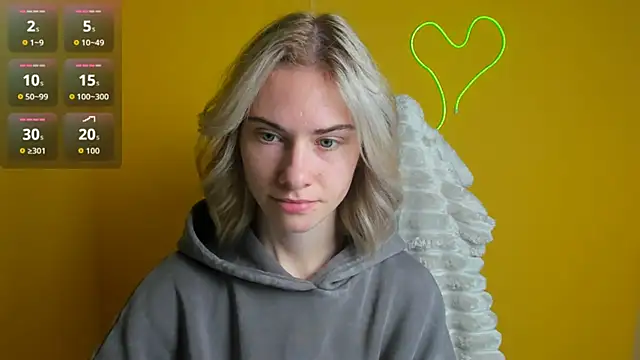 Fiona Night online show from October 27, 2025, 6:06 am