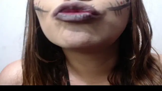 Snapshot of nicollewayne10 chatting on November 1, 2025, 1:07 am nicollewayne10 online show from November 1, 2025, 1:07 am