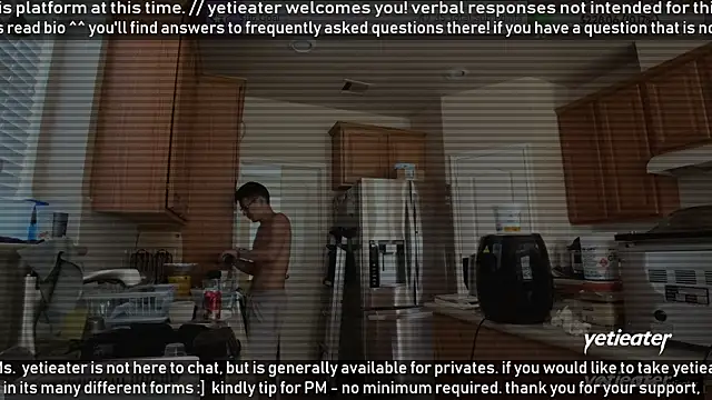 Snapshot of yetieater chatting on June 9, 2026, 5:46 pm yetieater online show from June 9, 2026, 5:46 pm