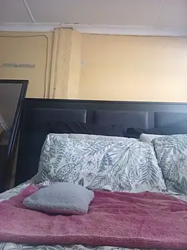 JuicyMilkyTizzy online show from July 4, 2026, 12:11 pm