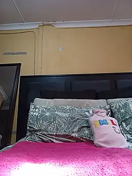 JuicyMilkyTizzy online show from July 24, 2026, 7:39 am