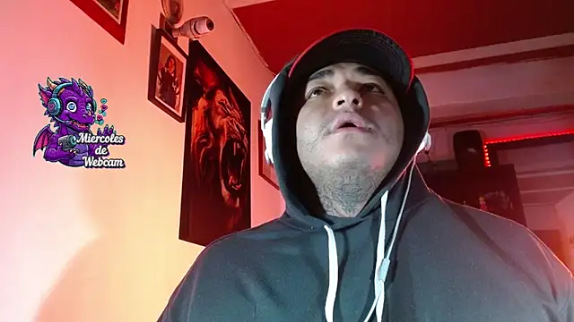 Strip Classes Col online show from April 16, 2026, 12:00 am