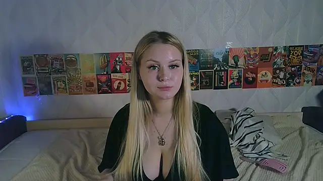 Snapshot of Beatrice_7 chatting on March 2, 2025, 12:54 pm Beatrice 7 online show from March 2, 2025, 12:54 pm