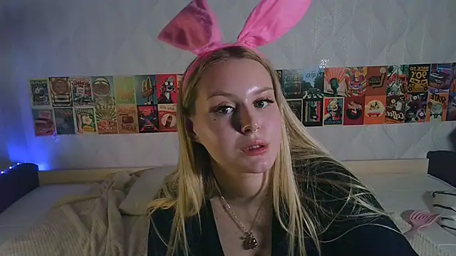 Snapshot of Beatrice_7 chatting on March 3, 2025, 12:05 pm Beatrice 7 online show from March 3, 2025, 12:05 pm