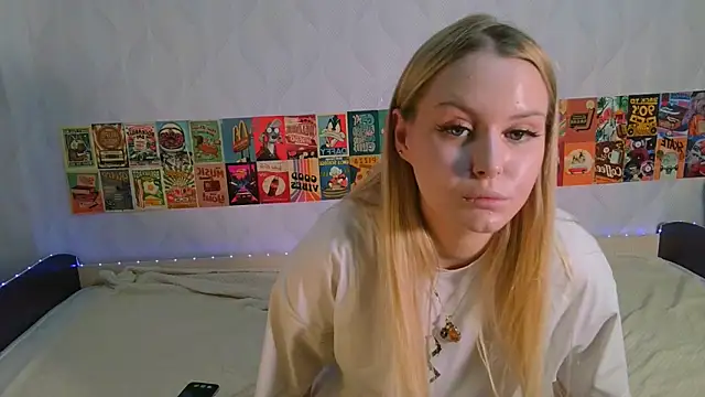 Snapshot of Beatrice_7 chatting on March 10, 2025, 8:04 am Beatrice 7 online show from March 10, 2025, 8:04 am