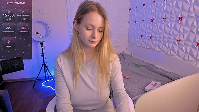 Beatrice 7 online show from April 19, 2026, 12:15 pm