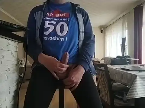 Snajperbaba online show from May 17, 2026, 9:49 am