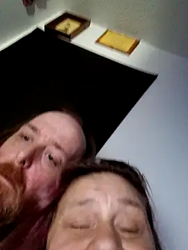 Snapshot of SpnzTnT chatting on March 1, 2026, 7:32 am SpnzTnT online show from March 1, 2026, 7:32 am