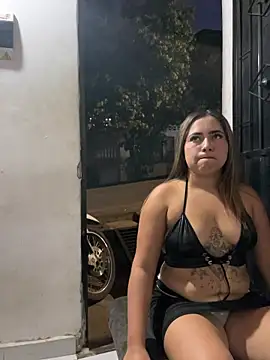 Snapshot of lunaxxx_69 chatting on December 20, 2025, 11:23 pm lunaxxx 69 online show from December 20, 2025, 11:23 pm