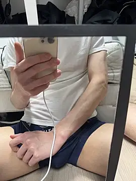 Snapshot of jae_yuu chatting on March 11, 2025, 11:04 pm jae yuu online show from March 11, 2025, 11:04 pm