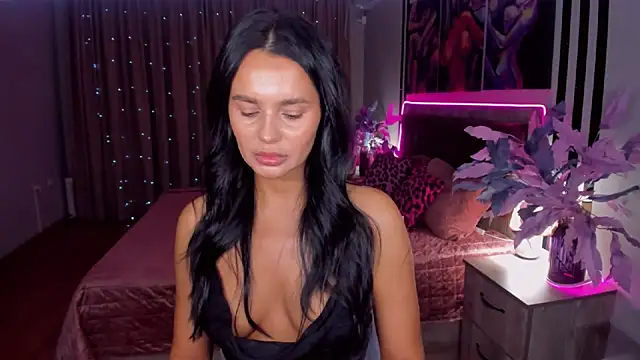 DanaSincere online show from November 20, 2025, 4:01 am