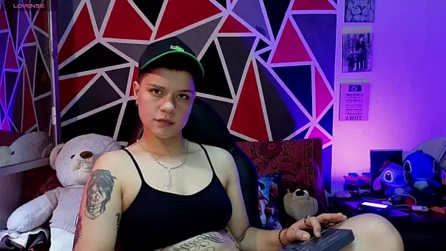 Snapshot of demimoore222 chatting on December 18, 2025, 5:30 pm demimoore222 online show from December 18, 2025, 5:30 pm