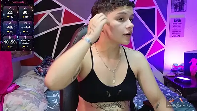 Snapshot of demimoore222 chatting on January 6, 2026, 9:39 pm demimoore222 online show from January 6, 2026, 9:39 pm