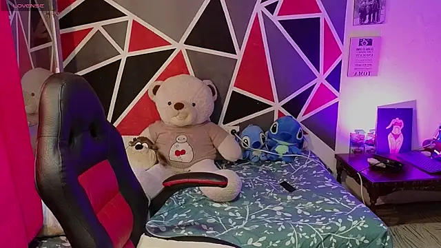 Snapshot of demimoore222 chatting on January 9, 2026, 3:59 pm demimoore222 online show from January 9, 2026, 3:59 pm