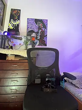 CRAZY-BOY99 online show from May 22, 2026, 8:42 am