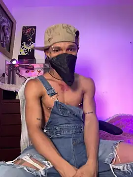 CRAZY-BOY99 online show from May 27, 2026, 12:51 am