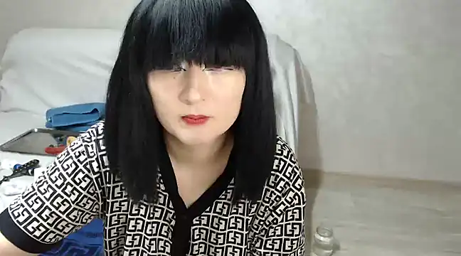 Sweet Yoon online show from December 7, 2024, 2:24 pm