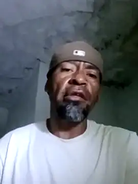 Snapshot of Flomi13 chatting on March 14, 2026, 8:20 am Flomi13 online show from March 14, 2026, 8:20 am