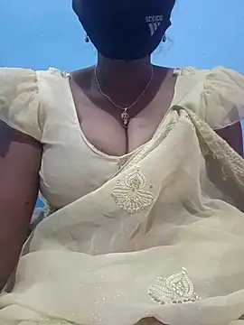 Snapshot of Sexyradha_ chatting on February 28, 2026, 5:14 pm Sexyradha online show from February 28, 2026, 5:14 pm