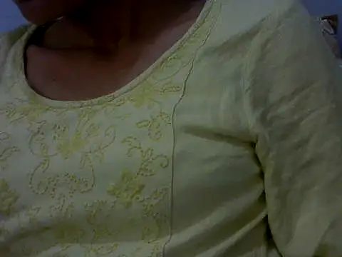 mayra89 online show from February 25, 2026, 8:40 pm