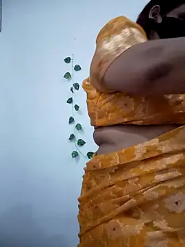 Snapshot of Neha-Bhabhi-Rasily chatting on September 18, 2025, 5:04 pm Neha-Bhabhi-Rasily online show from September 18, 2025, 5:04 pm