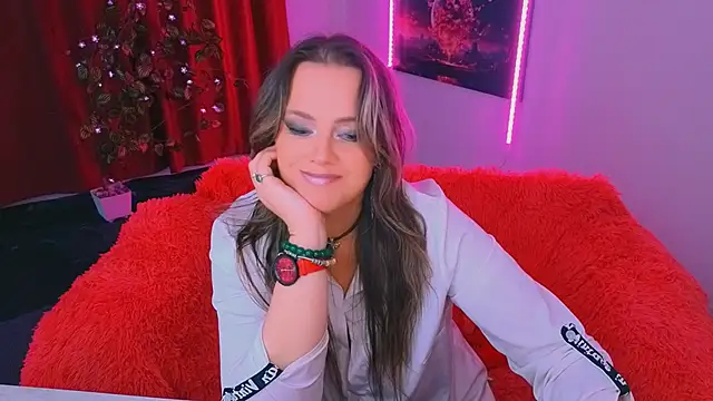 AnielaFox online show from April 12, 2026, 7:35 am