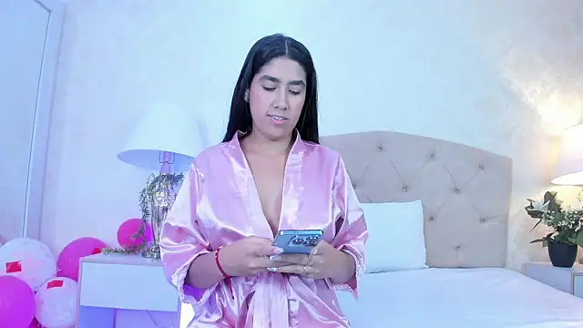 Mia Montess online show from April 16, 2026, 10:12 pm