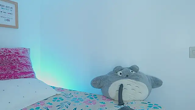 Snapshot of tommy_blue chatting on October 21, 2025, 2:07 pm tommy blue online show from October 21, 2025, 2:07 pm